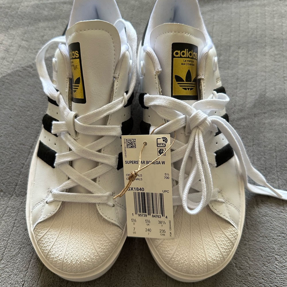 New Adidas Bonega Womens 7